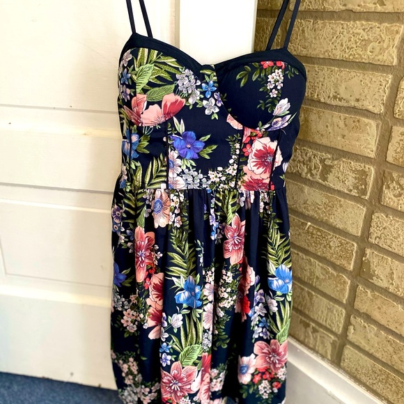 Floral dress - Picture 1 of 1